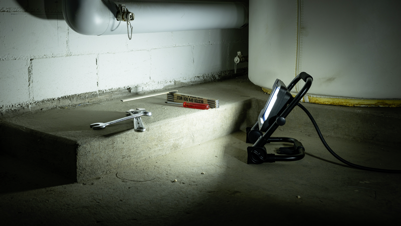 WORKLIGHT LED Strahler 20W mit Traggriff und klappbarem Standfuss 5m – Bild 6